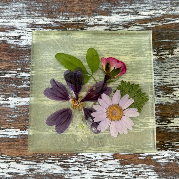 Dried Flowers Resin Drink Coasters Set of 4 House Housewarming Table Gift - Picture 4 of 7